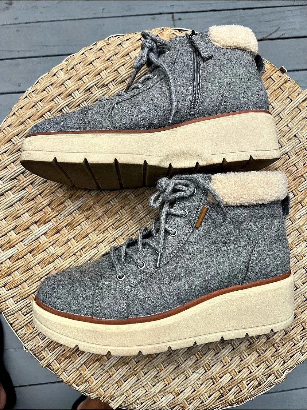 Dr. Scholl's Gray & Cream Platform Winter Boots